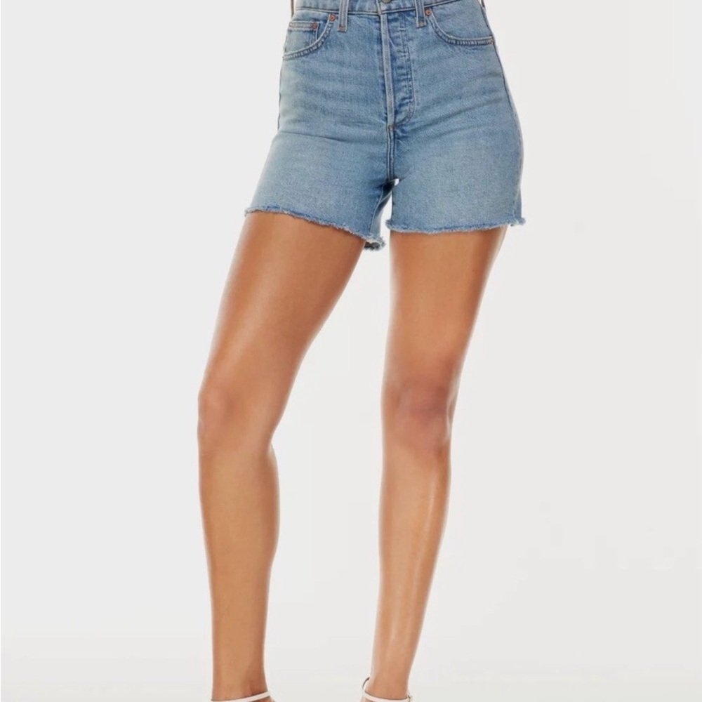Aritzia Denim Forum The 50’s Arlo Short sz 27 - Picture 2 of 5